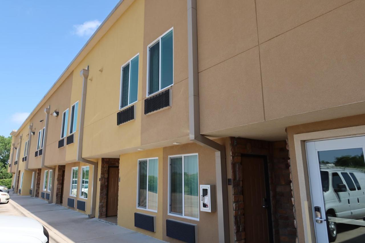 West Worth Inn & Suites White Settlement Exterior foto