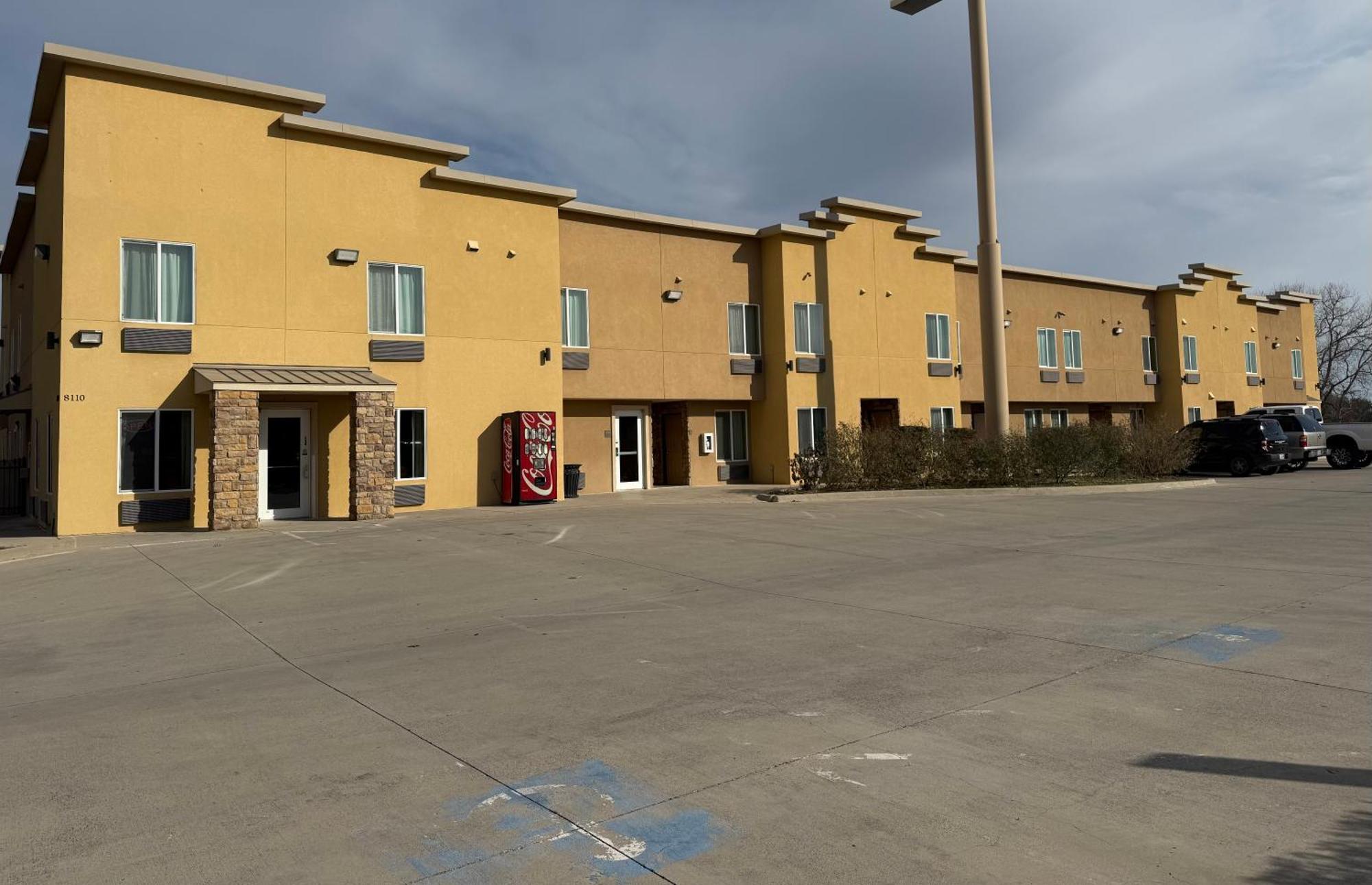 West Worth Inn & Suites White Settlement Exterior foto